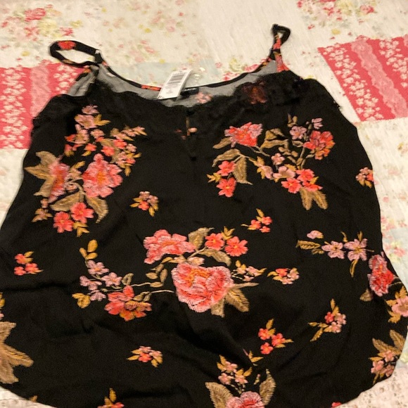 Torrid Ava Stretch Challis Shirt NWT - Picture 1 of 4